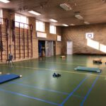 Sportmaterialen in een gymzaal